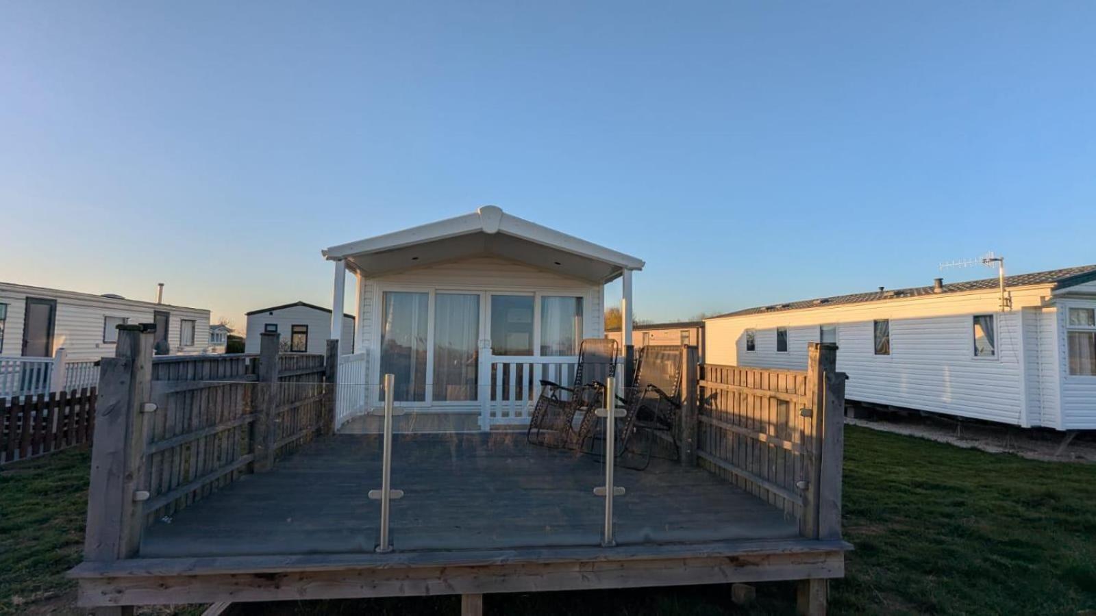 Lighthouse Lodge - Peaceful & Dog Friendly Sutton-on-Sea エクステリア 写真